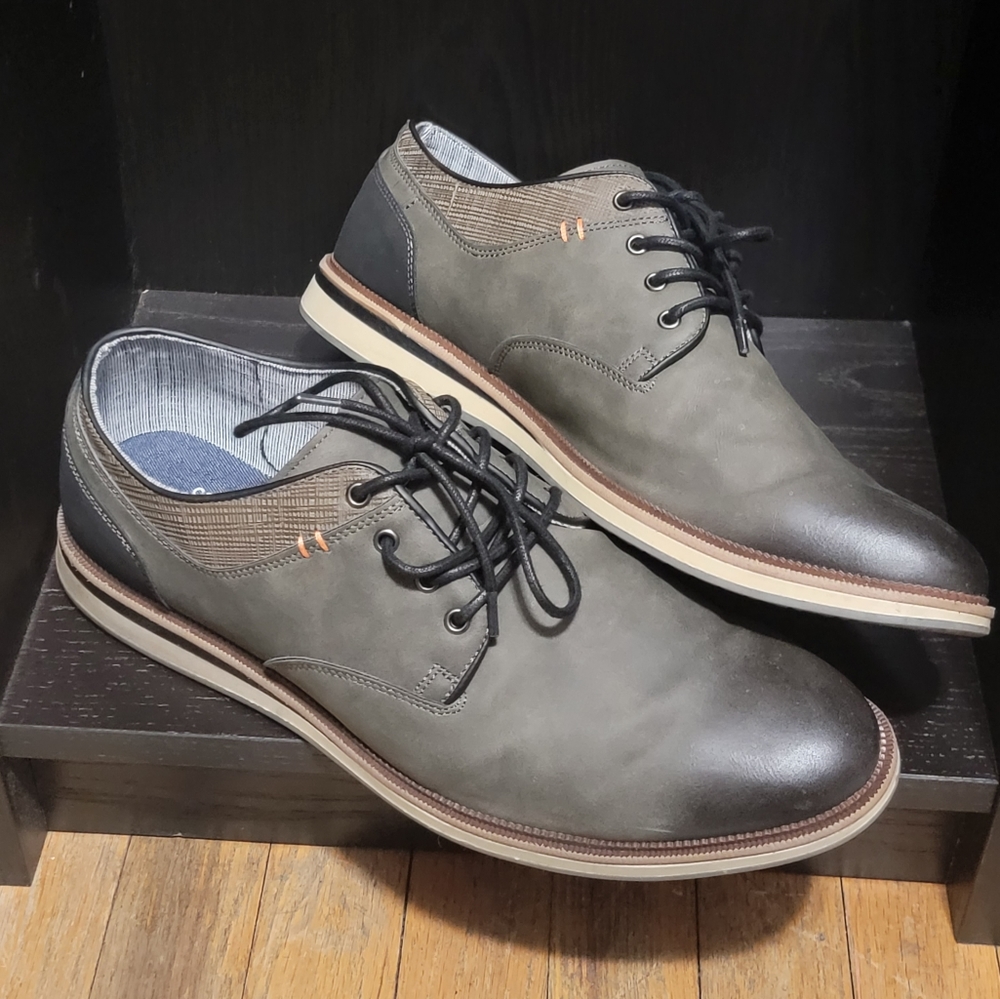 Mens Sonama Dress shoes, size 13